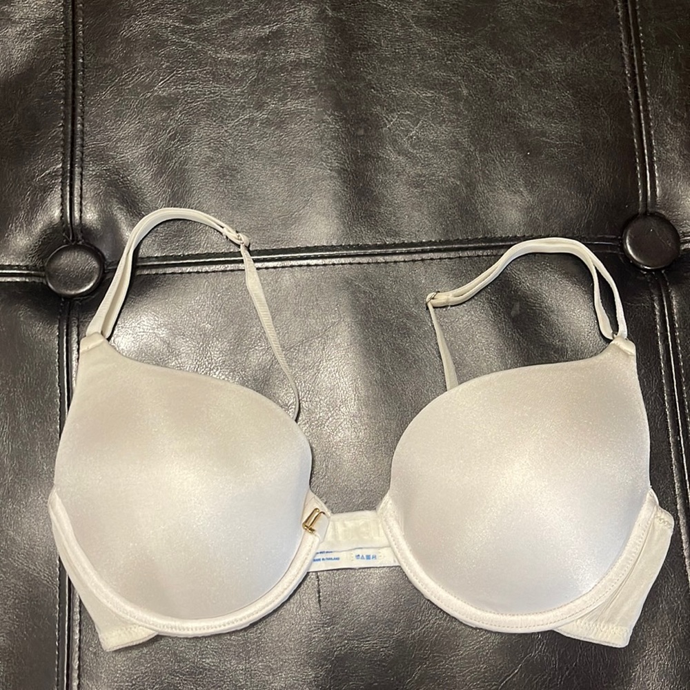 Vassarette Adjustable Push-up Bra, White, Size 34C
